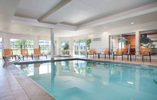 Courtyard by Marriott San Francisco Airport pool 2