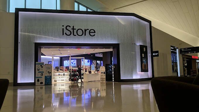 Istore in San Francisco Airport